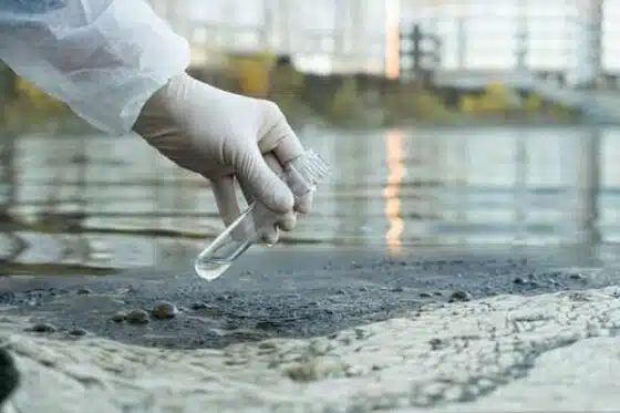 prélèvement pour mesure de pollutions