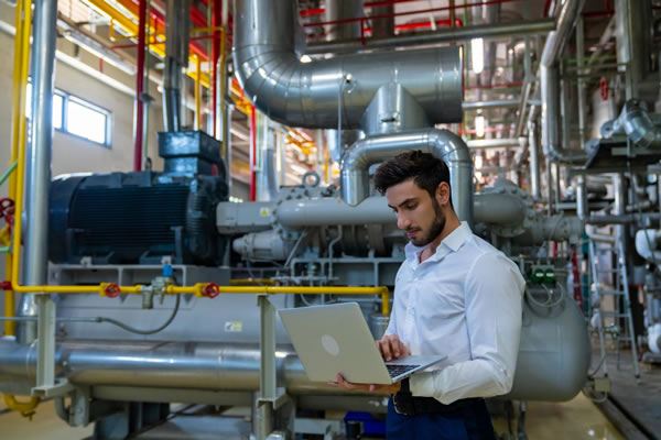 Energy Manager contrôlant les équipements énergétiques