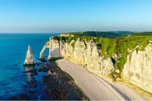 Falaises de craie et formations géologiques d'Étretat - Normandie